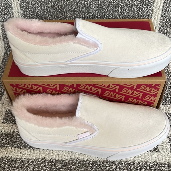 Vans Classic Slip-On Suede / Fur True White WMNS - Picture 2 of 16